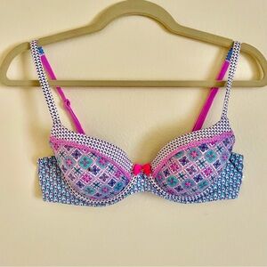 34C Bra Geometric Pattern with Pink Lace